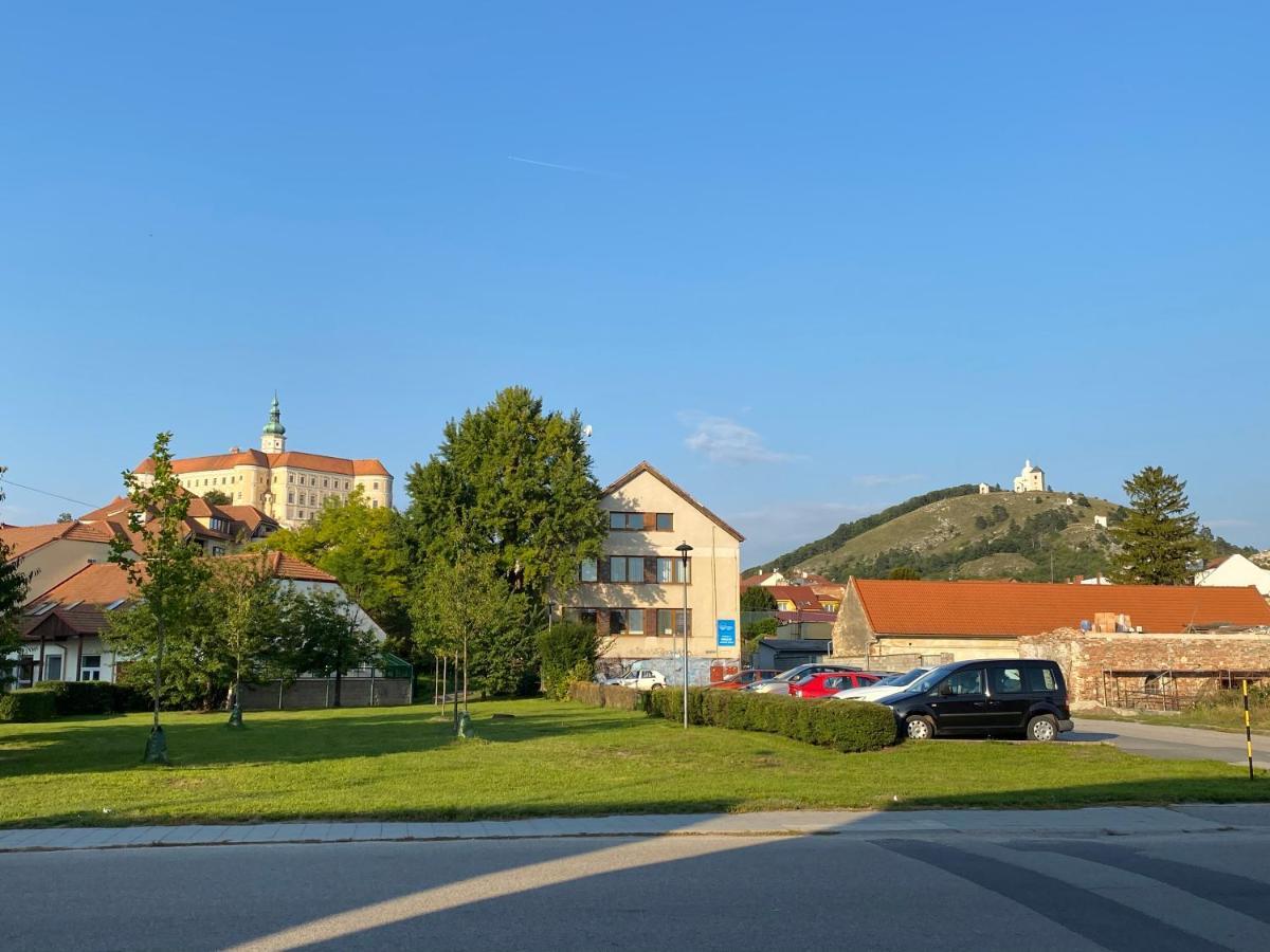 Apartman Astrid 4 Mikulov Exteriör bild