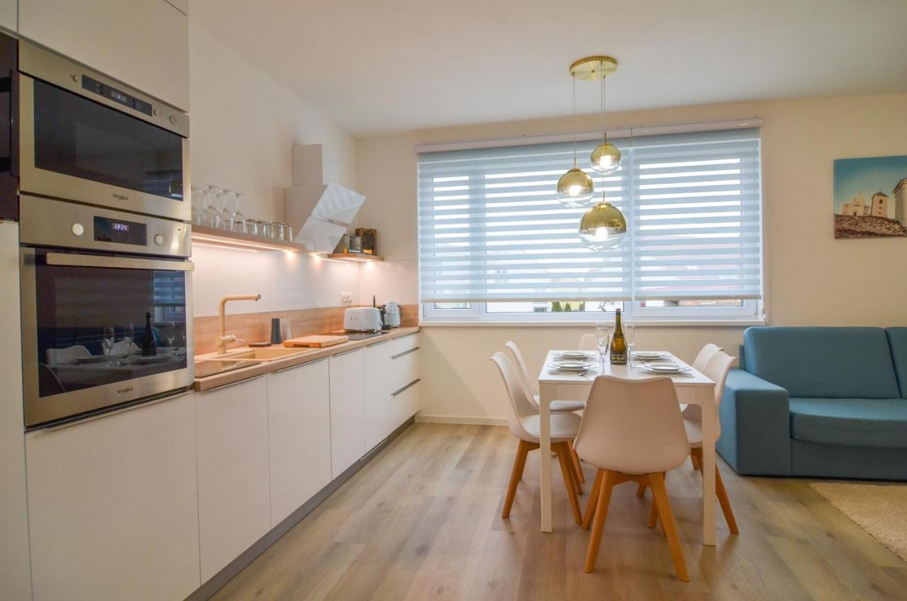 Apartman Astrid 4 Mikulov Exteriör bild