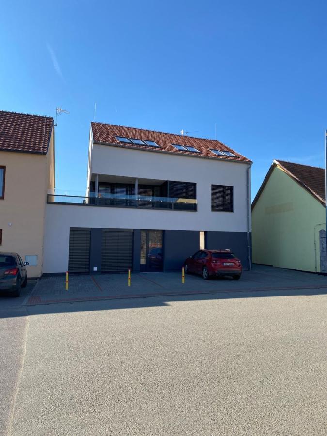 Apartman Astrid 4 Mikulov Exteriör bild